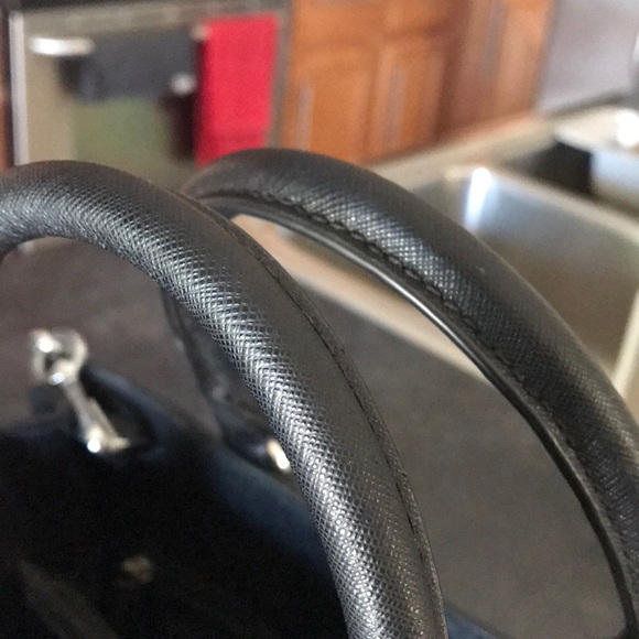 *SOLD* Michael Kors Emma Satchel - Picture 6 of 8